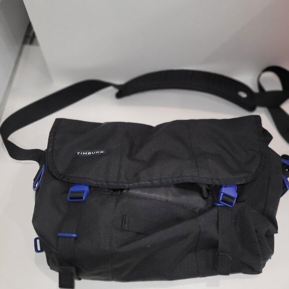 Timbuk2 Handbags - Timbuk2 Black Laptop Bag Messenger Bag New w/out tags